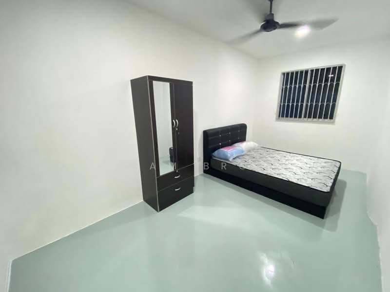 Rumah Teres 1 Tingkat untuk Dijual di Taman Rinting (Masai) - Sam Bro - Bedroom - PropertyGuru.com.my