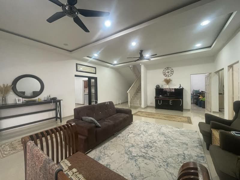 Bungalow for Sale in Puchong (Selangor) - JUMIDAH (JUE) - Living Room - PropertyGuru.com.my