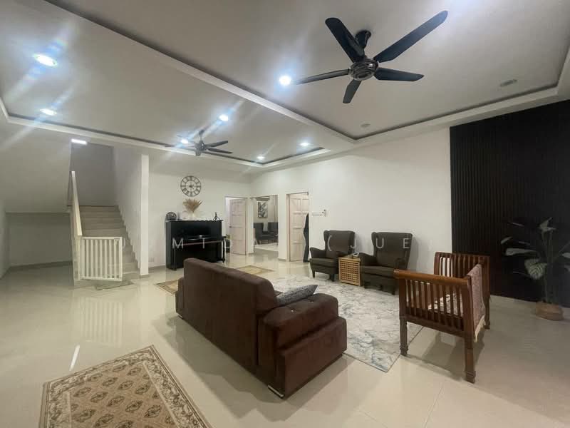 Bungalow for Sale in Puchong (Selangor) - JUMIDAH (JUE) - Living Room - PropertyGuru.com.my