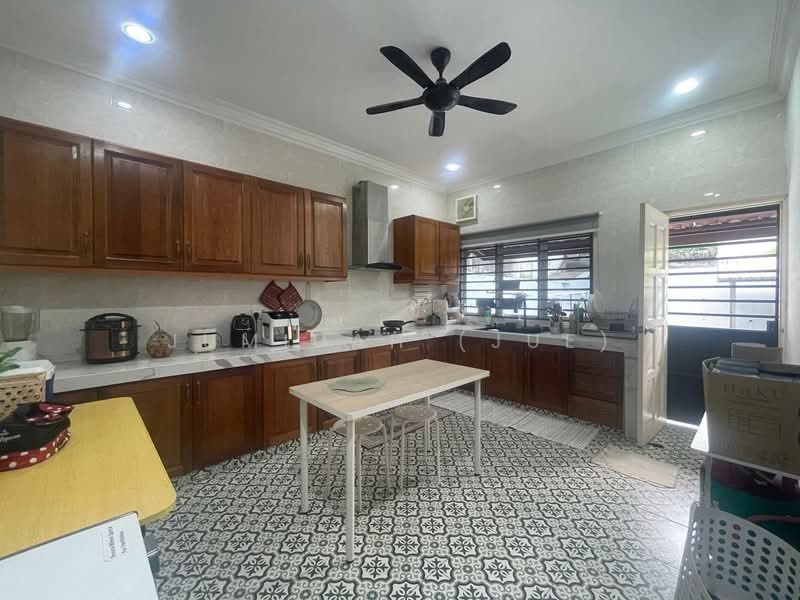 Bungalow for Sale in Puchong (Selangor) - JUMIDAH (JUE) - Kitchen - PropertyGuru.com.my