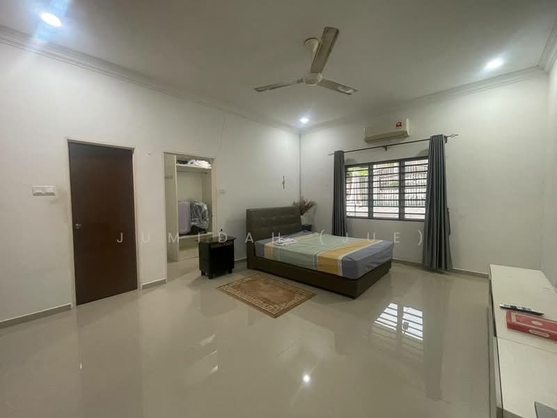 Bungalow for Sale in Puchong (Selangor) - JUMIDAH (JUE) - Bedroom - PropertyGuru.com.my
