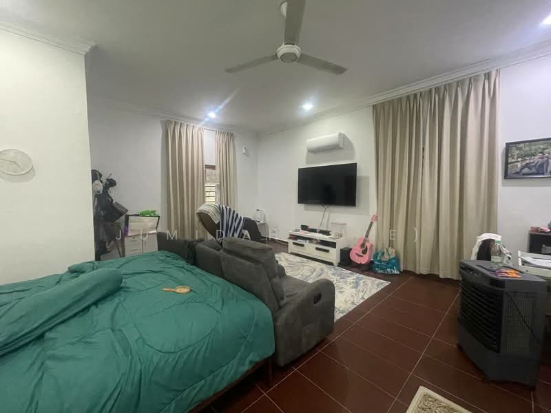 Bungalow for Sale in Puchong (Selangor) - JUMIDAH (JUE) - Living Room - PropertyGuru.com.my