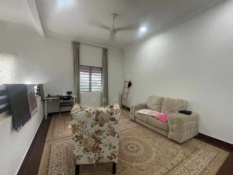 Bungalow for Sale in Puchong (Selangor) - JUMIDAH (JUE) - Living Room - PropertyGuru.com.my