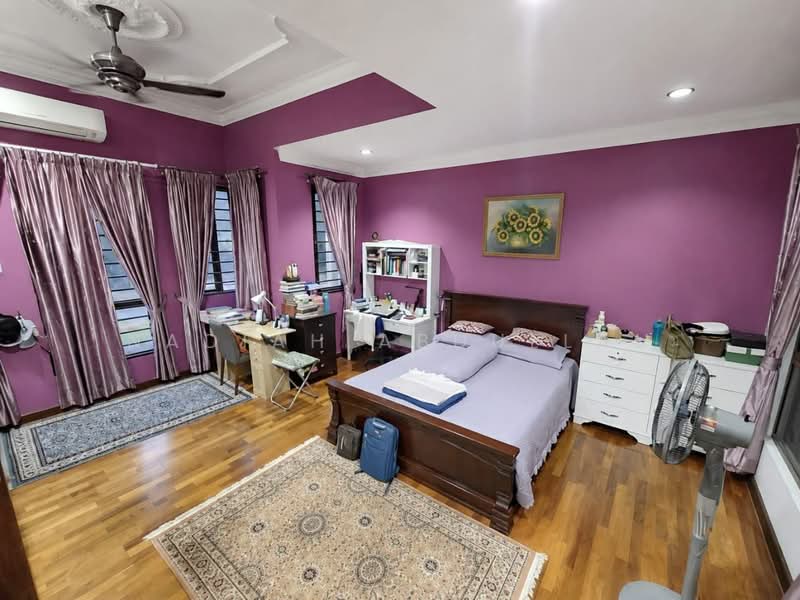 Rumah Teres untuk Dijual di Bukit Jelutong (Shah Alam) - Nadiah Abdullah - Bedroom - PropertyGuru.com.my