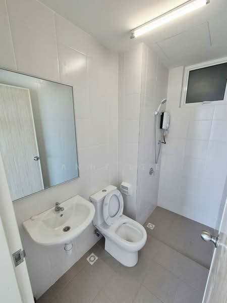 Condominium for Rent at IDEAL RESIDENCY - Anne Lee - Bathroom - PropertyGuru.com.my