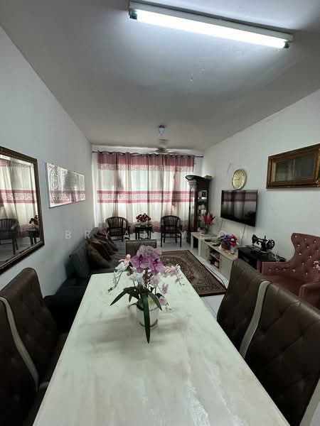 Servis Apartment untuk Dijual di Amara - Bryan Yeoh - Living Room - PropertyGuru.com.my