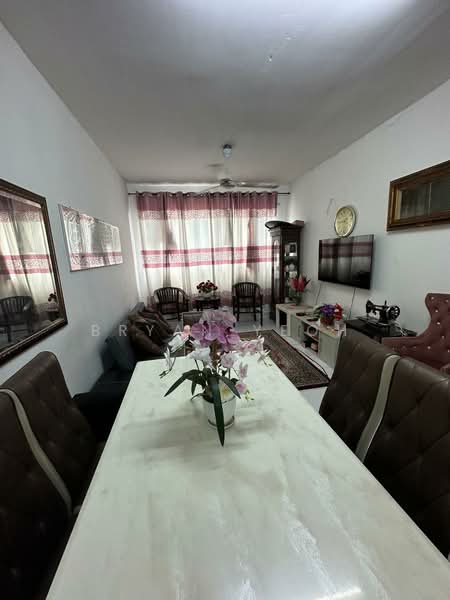 Servis Apartment untuk Dijual di Amara - Bryan Yeoh - Living Room - PropertyGuru.com.my