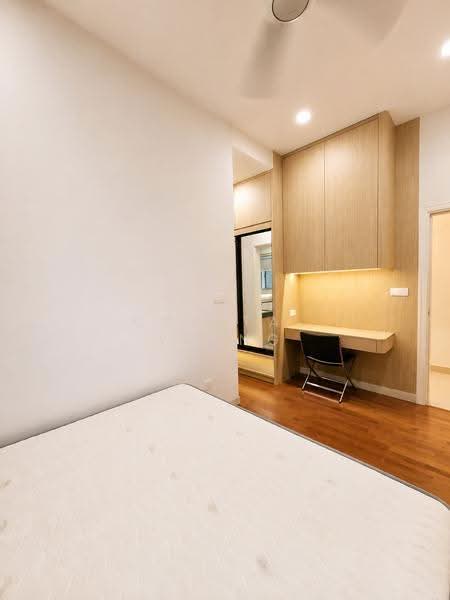 Condominium for Sale at KM1 East - Crystal Yeong - Bedroom - PropertyGuru.com.my