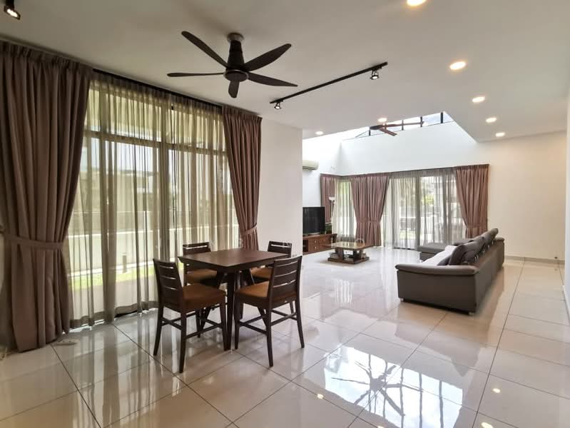 Semi-Detached House for Rent in 16 Sierra (Puchong) - Junbin Low - Living Room - PropertyGuru.com.my