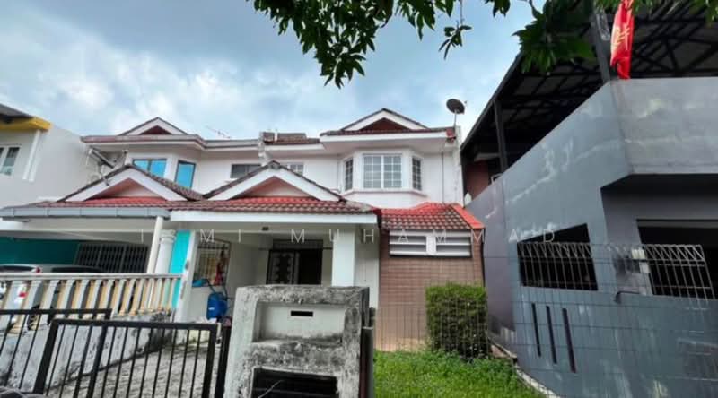 2-storey Terraced House for Sale in Taman Lestari Permai (Seri Kembangan) - Ismi Muhammad - Exterior - PropertyGuru.com.my