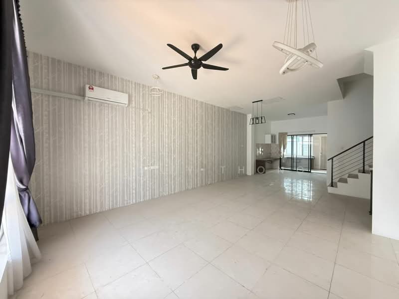 2.5-storey Terraced House for Sale in Ipoh (Perak) - Ainsley Thong - Living Room - PropertyGuru.com.my