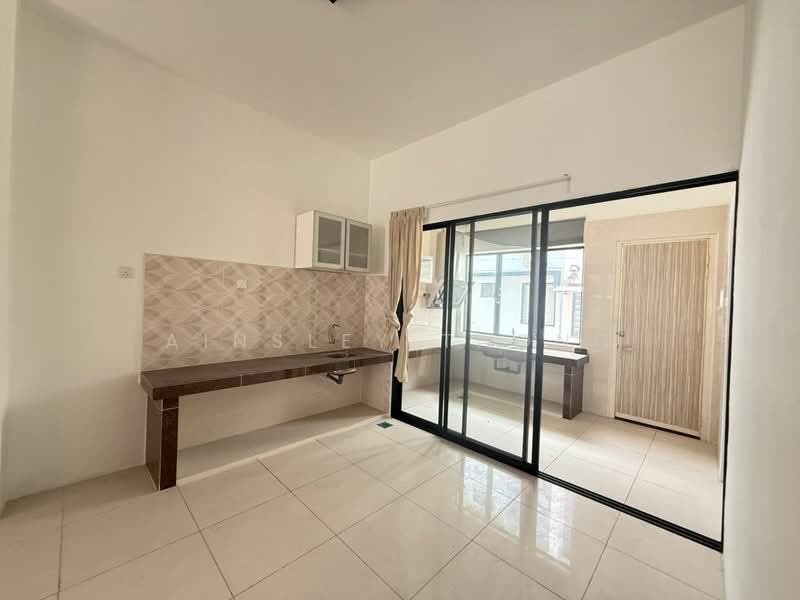 2.5-storey Terraced House for Sale in Ipoh (Perak) - Ainsley Thong - Kitchen - PropertyGuru.com.my