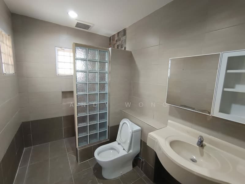 Rumah Kluster untuk Dijual di Alam Damai (Cheras) - Andy Wong - Bathroom - PropertyGuru.com.my