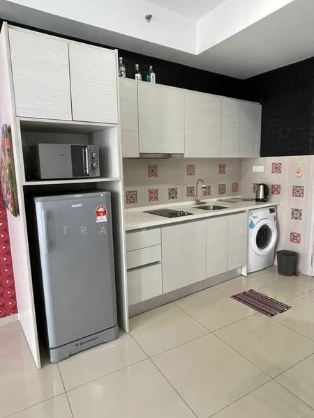 Service Residence for Rent at i-SOHO @ i-City - Tracy Chua - Kitchen - PropertyGuru.com.my