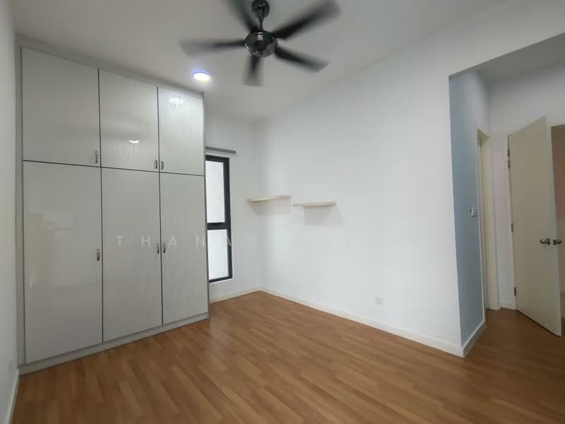 Service Residence for Sale at The New Duo @ Edumetro - Thanap Priyaa - Bedroom - PropertyGuru.com.my
