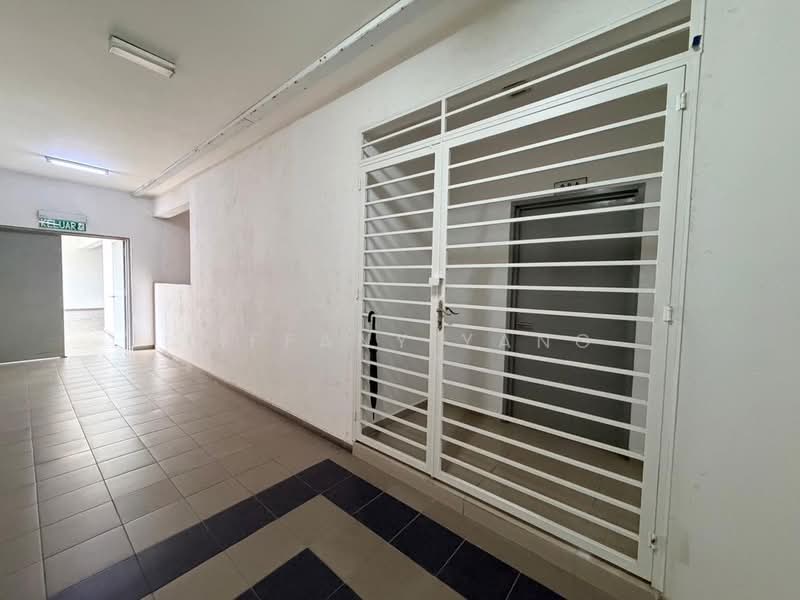 Condominium for Rent at T-Parkland - Tiffany Yang - Main Door - PropertyGuru.com.my