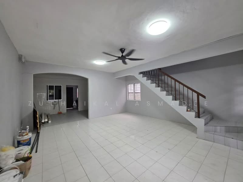 2-storey Terraced House for Rent in Taman Kajang Mulia (Kajang) - Zulhaikal Asmadee - Living Room - PropertyGuru.com.my