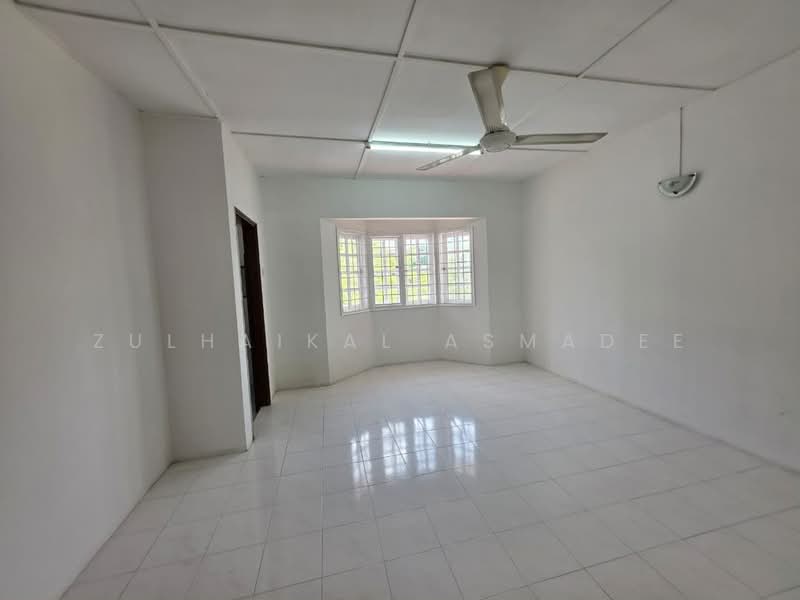 2-storey Terraced House for Rent in Taman Kajang Mulia (Kajang) - Zulhaikal Asmadee - Living Room - PropertyGuru.com.my