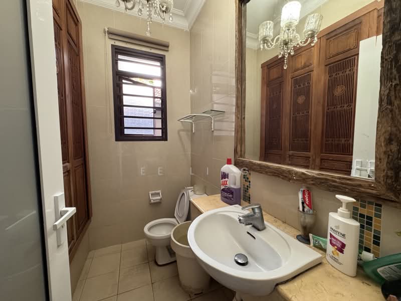 Rumah Berkembar untuk Dijual di Kota Kemuning (Shah Alam) - EE Ling - Bathroom - PropertyGuru.com.my