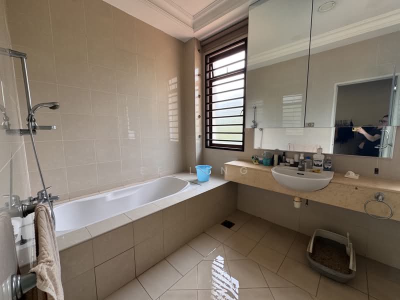 Rumah Berkembar untuk Dijual di Kota Kemuning (Shah Alam) - EE Ling - Bathroom - PropertyGuru.com.my