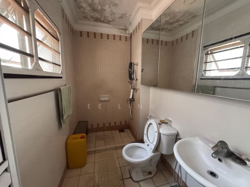 Rumah Berkembar untuk Dijual di Kota Kemuning (Shah Alam) - EE Ling - Bathroom - PropertyGuru.com.my