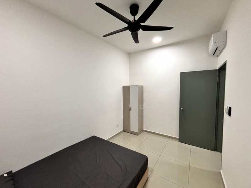 Servis Apartment untuk Disewa di Parkland Residence - Kent Fong - Bedroom - PropertyGuru.com.my