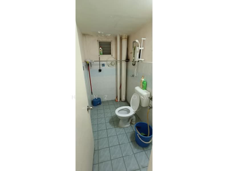 Condominium for Rent at Desaminium Flora - Hanz Low - Bathroom - PropertyGuru.com.my