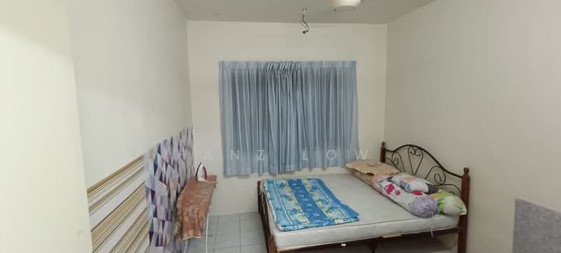 Condominium for Rent at Desaminium Flora - Hanz Low - Bedroom - PropertyGuru.com.my