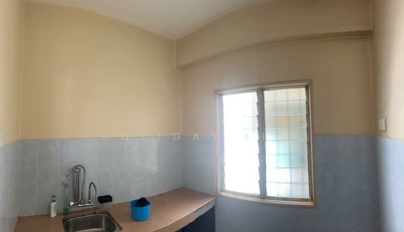 Flat for Sale at Taman Bukit Segar - Holiday Lew - Kitchen - PropertyGuru.com.my