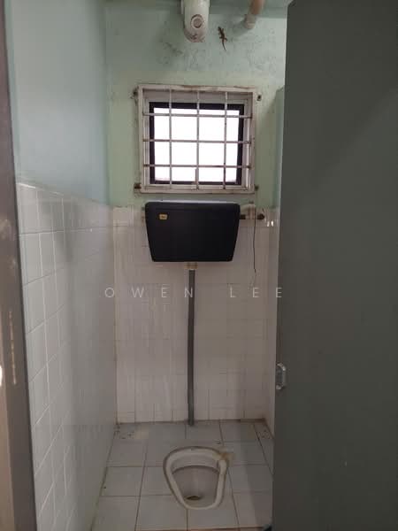 Shop for Rent in PJS 3, Taman Sri Manja (Petaling Jaya) - Owen Lee - Bathroom - PropertyGuru.com.my