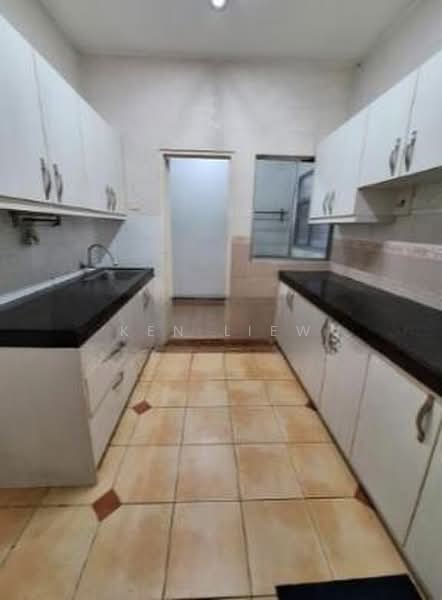Kondominium untuk Dijual di Ketumbar Hill - Ken Liew - Kitchen - PropertyGuru.com.my