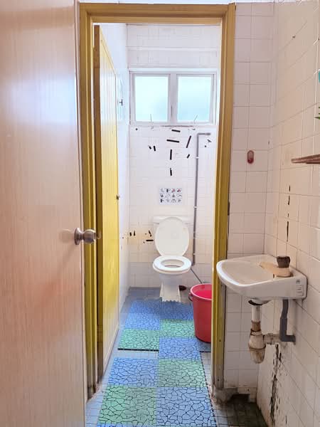 Kedai / Pejabat untuk Disewa di Bandar Sri Damansara (Selangor) - JC Looi - Bathroom - PropertyGuru.com.my