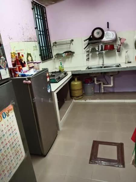 Rumah Teres 1 Tingkat untuk Dijual di Taman Universiti (Skudai) - Stella Ng - Kitchen - PropertyGuru.com.my