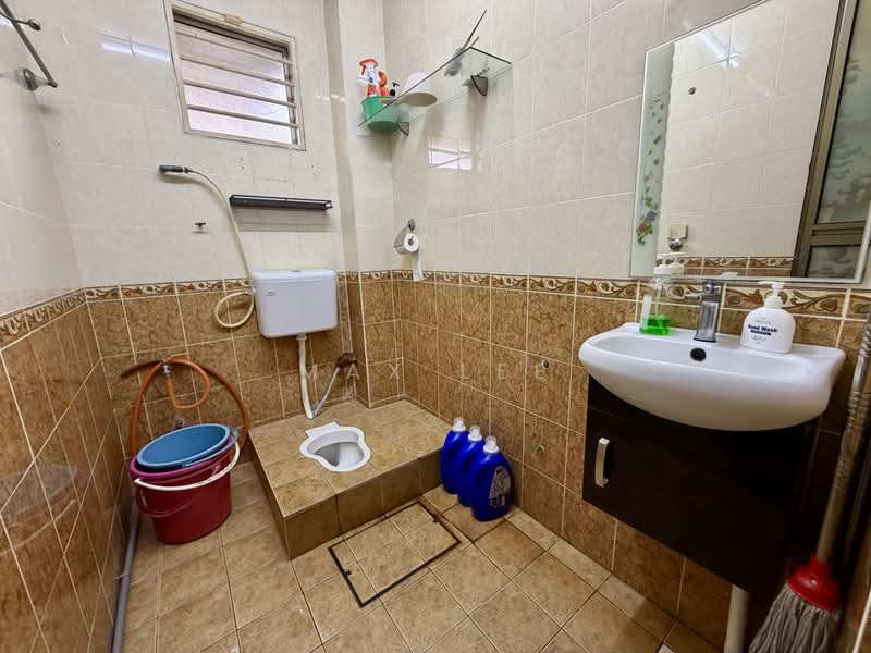 2-storey Terraced House for Sale in Bandar Mahkota Cheras (Cheras) - Max Lee - Bathroom - PropertyGuru.com.my