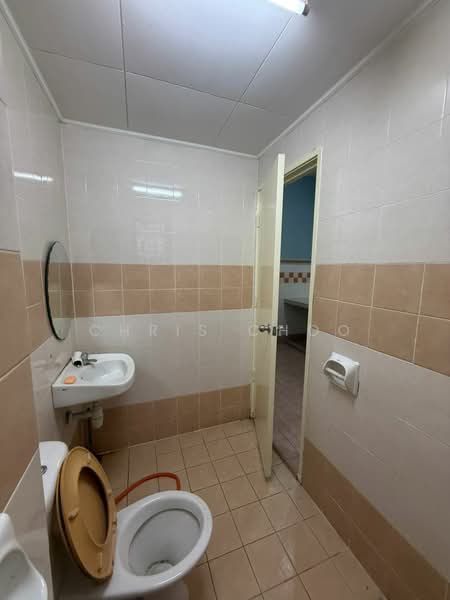 Rumah Teres 2 Tingkat untuk Dijual di Taman Bukit Subang (Shah Alam) - Chris Choo - Bathroom - PropertyGuru.com.my