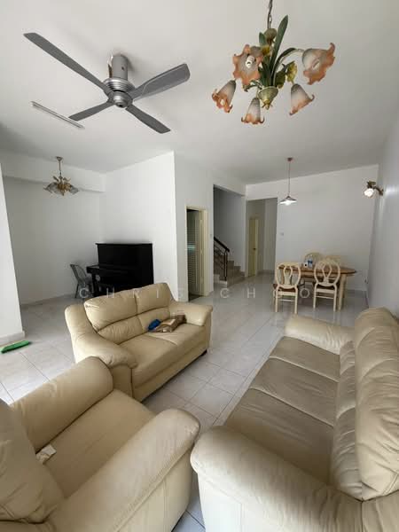 Rumah Teres 2 Tingkat untuk Dijual di Taman Bukit Subang (Shah Alam) - Chris Choo - Living Room - PropertyGuru.com.my