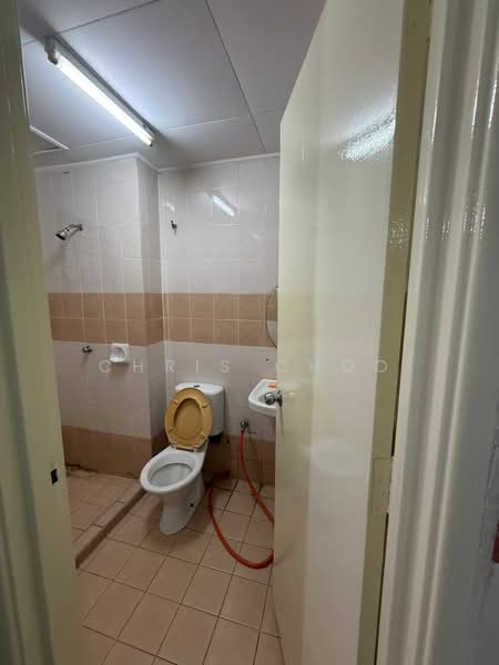 Rumah Teres 2 Tingkat untuk Dijual di Taman Bukit Subang (Shah Alam) - Chris Choo - Bathroom - PropertyGuru.com.my