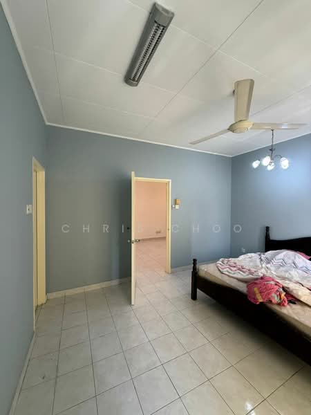 Rumah Teres 2 Tingkat untuk Dijual di Taman Bukit Subang (Shah Alam) - Chris Choo - Bedroom - PropertyGuru.com.my
