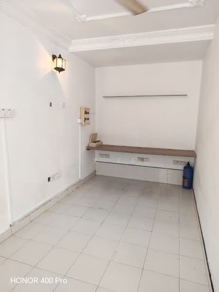Rumah Teres 2 Tingkat untuk Disewa di Taman Mount Austin (Tebrau) - Max Kan - Interior - PropertyGuru.com.my