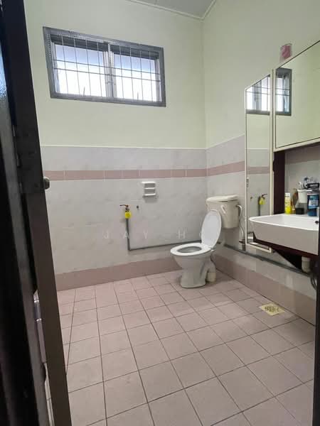 2-storey Terraced House for Rent in Skudai (Johor) - Jay Ho - Bathroom - PropertyGuru.com.my
