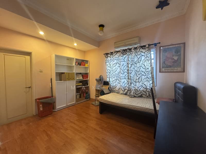 Rumah Berkembar untuk Dijual di Bandar Sungai Long (Selangor) - Max Lee - Bedroom - PropertyGuru.com.my