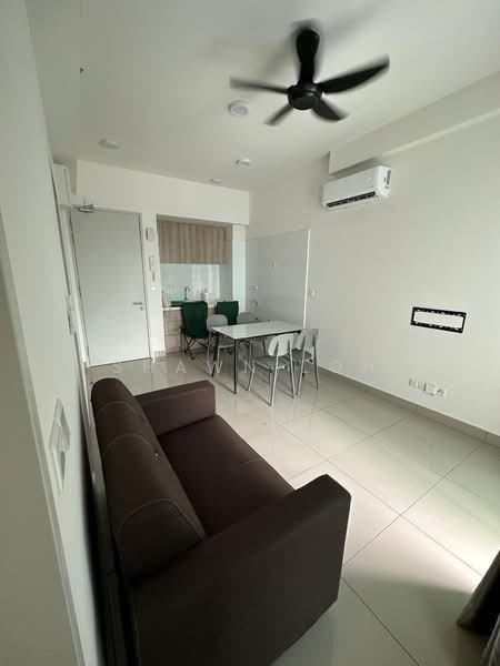 Servis Apartment untuk Disewa di Plaza @ Kelana Jaya - Shawn Loh - Living Room - PropertyGuru.com.my