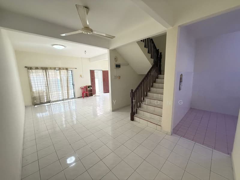 Rumah Teres 2 Tingkat untuk Dijual di Ipoh (Perak) - Ainsley Thong - Living Room - PropertyGuru.com.my