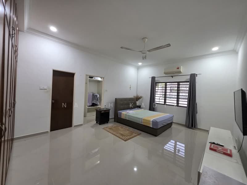 Bungalow for Sale in Puchong (Selangor) - Najah Kadir - Bedroom - PropertyGuru.com.my