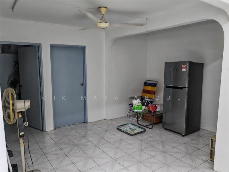 2-storey Terraced House for Sale in Bukit Indah (Ampang) - Cik Maya Abdul - Living Room - PropertyGuru.com.my
