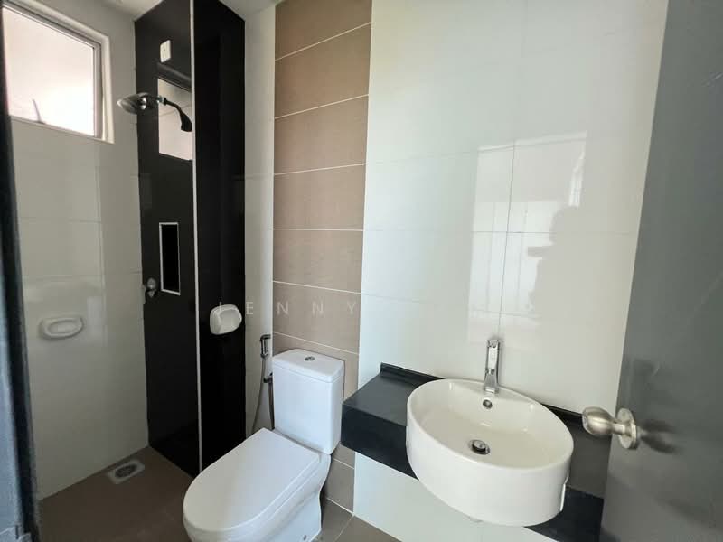 Service Residence for Sale at Vida Heights - Jenny Lam - Bathroom - PropertyGuru.com.my