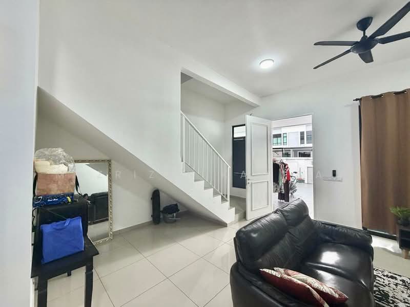 2-storey Terraced House for Sale in Taman Kota Masai (Pasir Gudang) - MAZRIZAN KAMISAN - Living Room - PropertyGuru.com.my