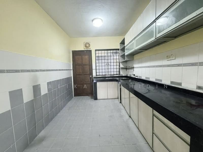 Rumah Teres 2.5 Tingkat untuk Dijual di Selayang Mulia (Batu Caves) - Shafika Shahidin - Kitchen - PropertyGuru.com.my