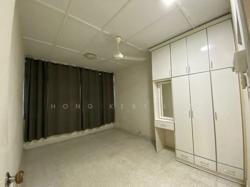 Rumah Teres 1 Tingkat untuk Dijual di SS18 (Subang Jaya) - Hong Keat Loh - Bedroom - PropertyGuru.com.my