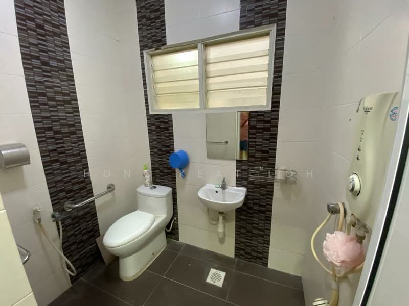 Rumah Teres 1 Tingkat untuk Dijual di SS18 (Subang Jaya) - Hong Keat Loh - Bathroom - PropertyGuru.com.my